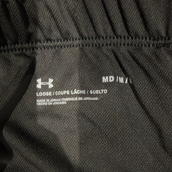 Womens Under Armour Shorts NWOT - Picture 2 of 3